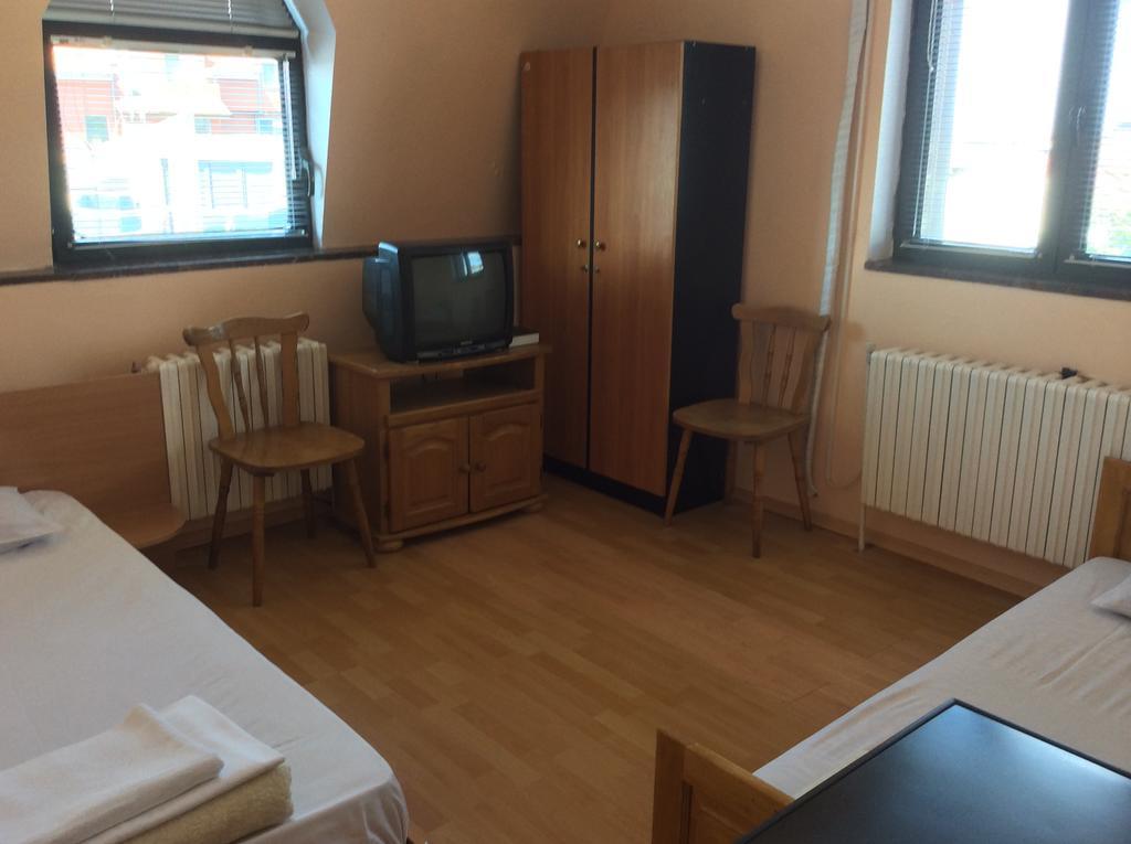 National Hotel Rusze Szoba fotó